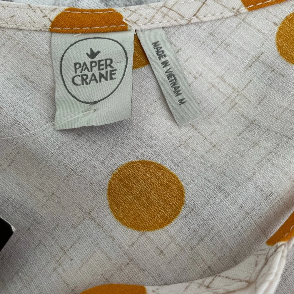 Paper Crane NWT Beige and mustard polka dot Cami-style top. Size M - Picture 6 of 8